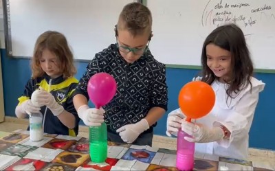 El experimento de las velas que se apagan solas