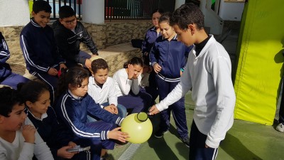 JUEGO DE GLOBOS: ENERGÍA Y LUZ